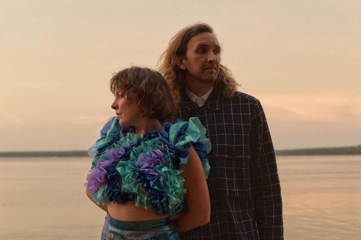 Stream Sylvan Esso’s <em>WITH LOVE</em> concert, featuring a 10-piece band