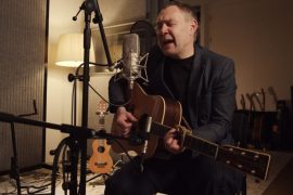 David Gray Performs A Mini-Concert For World Cafe