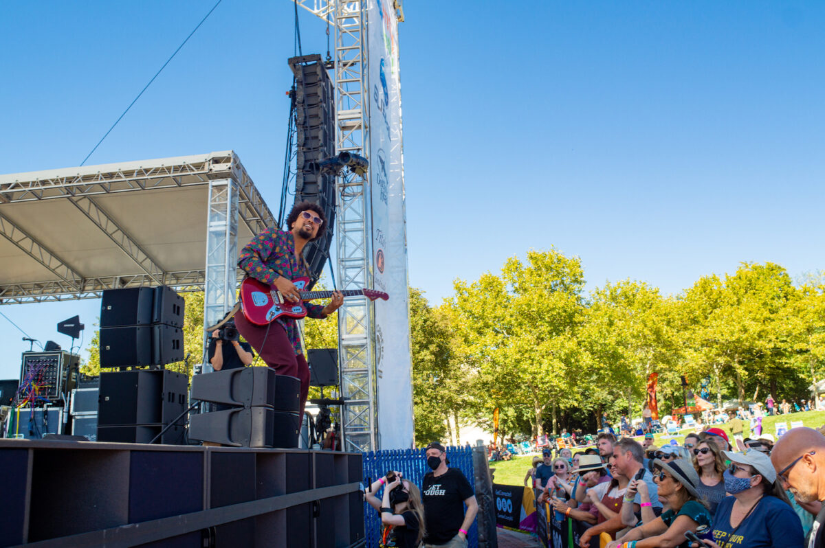 Devon Gilfillian radiates hope for a better world on the XPNFest River Stage
