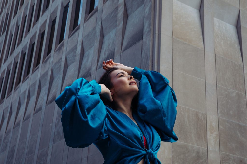 Mitski shares new song “Working For The Knife,” will play Franklin Music Hall on 2022 tour