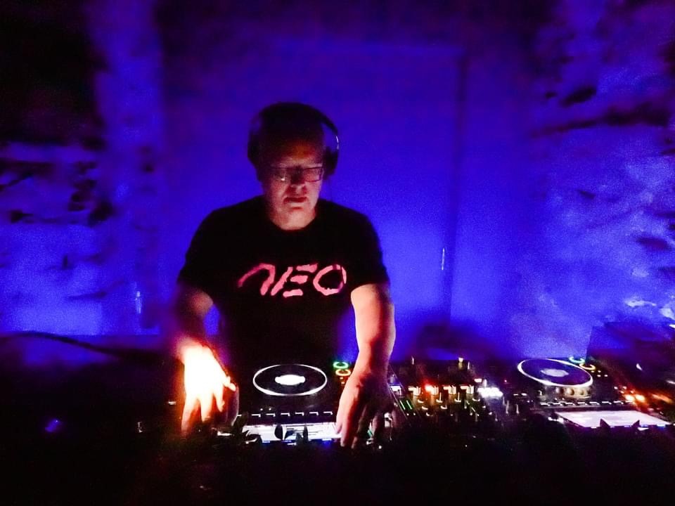 DJ Robert Drake is throwing a FREE Land Of The Lost 80s dance party and you’re invited