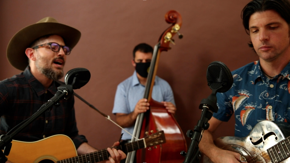 The Avett Brothers – “I Go To My Heart” (World Cafe At Home)