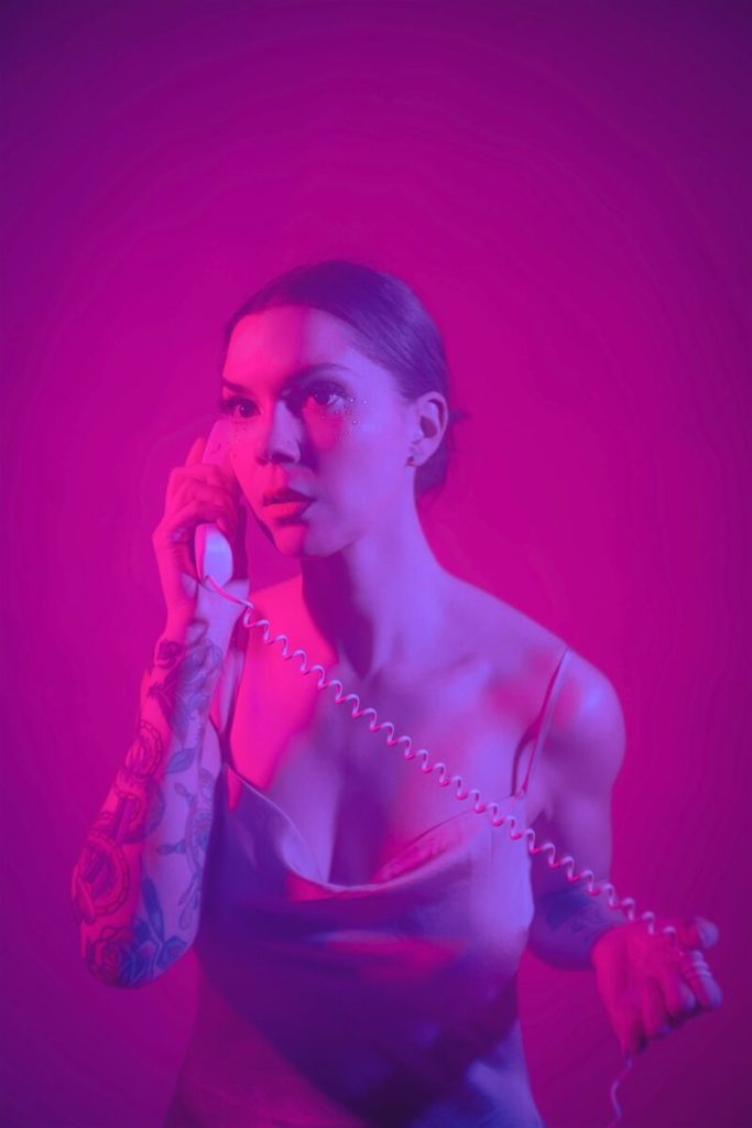 Kayleigh Goldsworthy reflects on a toxic relationship with newfound confidence and humor in video for “Boomerang”
