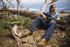 Hear a performance from Hayes Carll at AMERICANAFEST