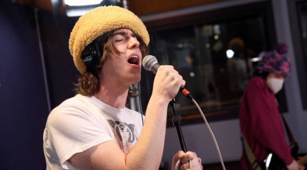 Geese: “Projector” (World Cafe Session)