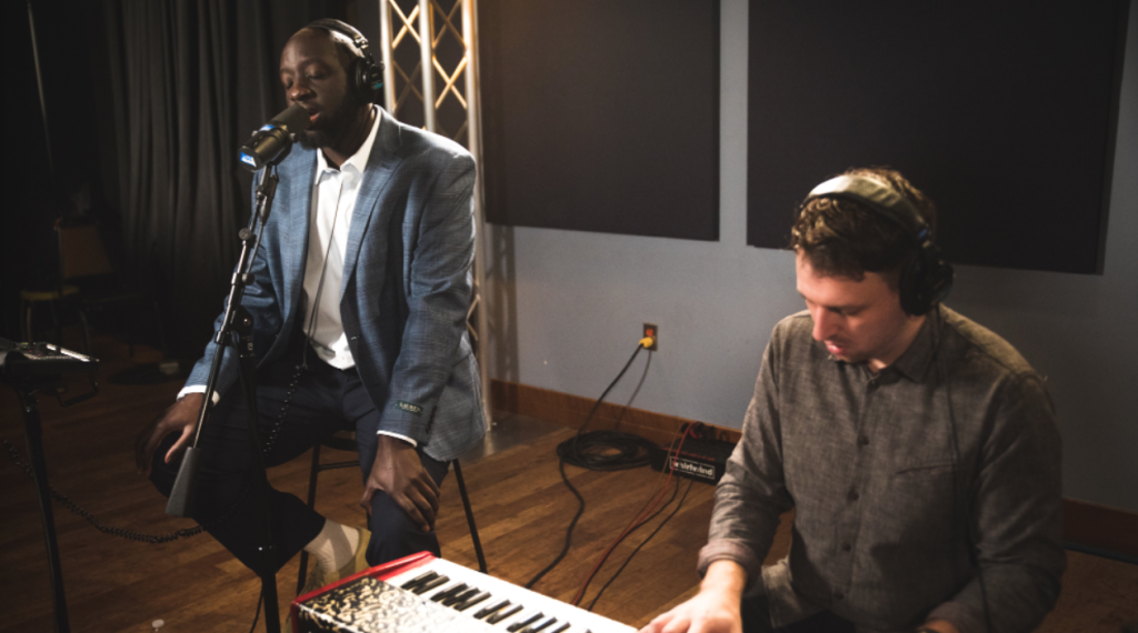 Jonah Mutono: “Circulation” (World Cafe Session)