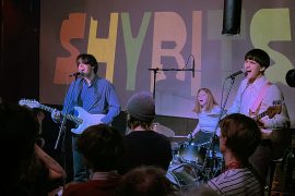 Post-punk garage rock band Shybits packs Berlin’s 8MM Bar