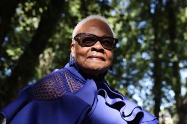 Elizabeth King records ‘Give Me Wings’ a cappella, in-studio with her daughters