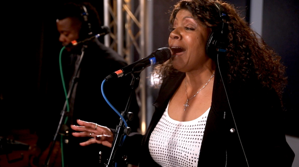 Gloria Gaynor: “Joy Comes in the Morning” (World Cafe Version)
