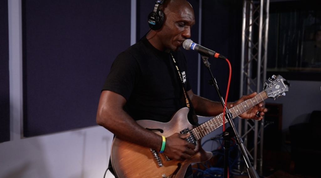 Cedric Burnside: “Typical Day” (World Cafe Version)