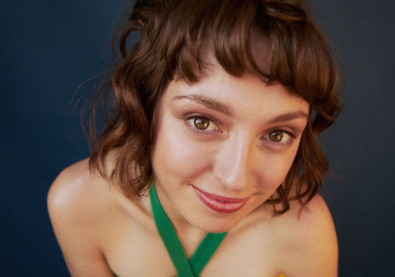 Stella Donnelly teases sophomore LP ‘Flood’ with delightful single “How Was Your Day”
