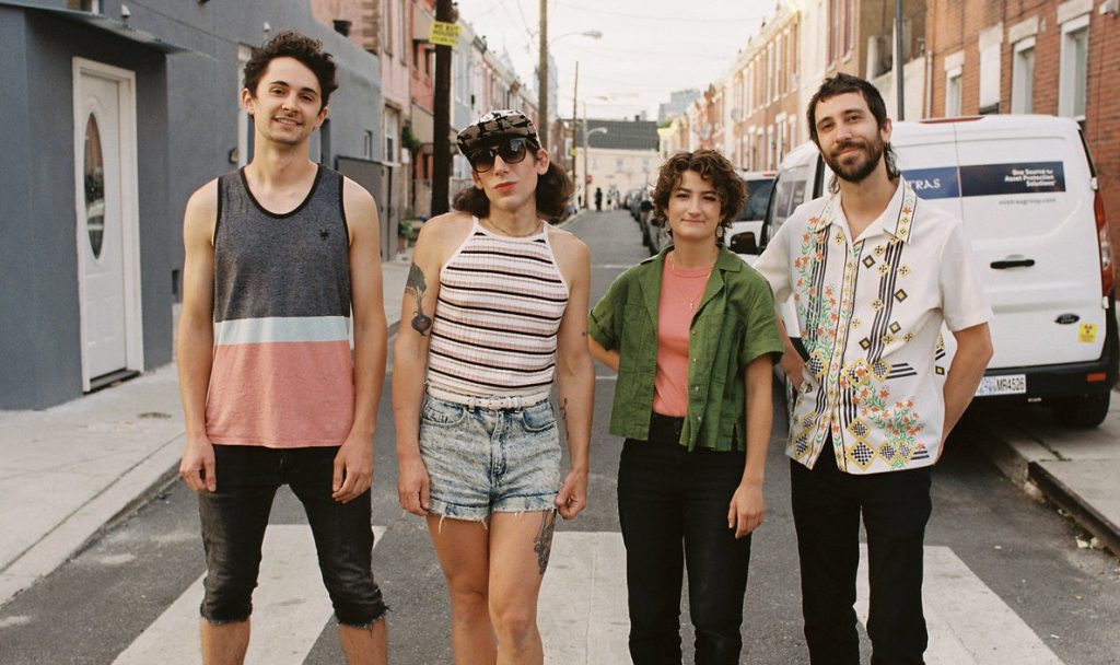 Pillow Princess debuts with dreamy tones and rock energy on double A-side single