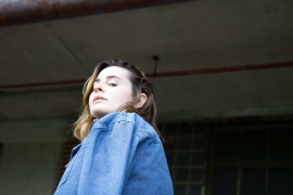 Miri Devora balances the scales of love on “Your Loser”