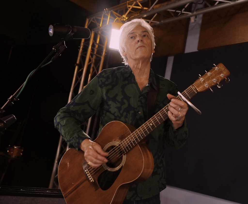 Robyn Hitchcock’s latest work is a party with a little melancholy