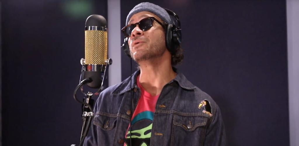 Amos Lee – “My Ideal” (Recorded Live for World Cafe)