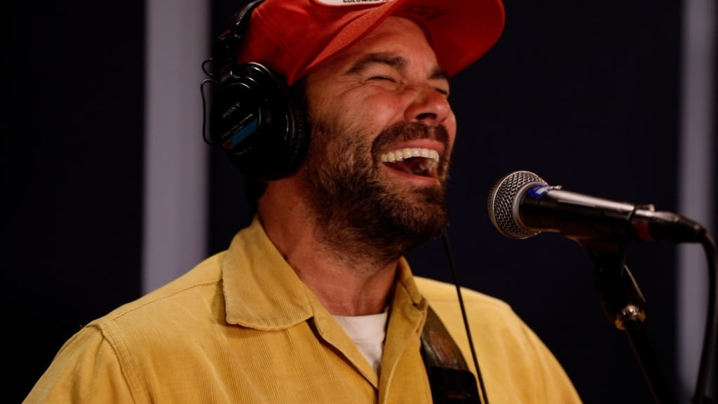 The Lone Bellow: “Wherever Your Heart Is” (World Cafe Session)