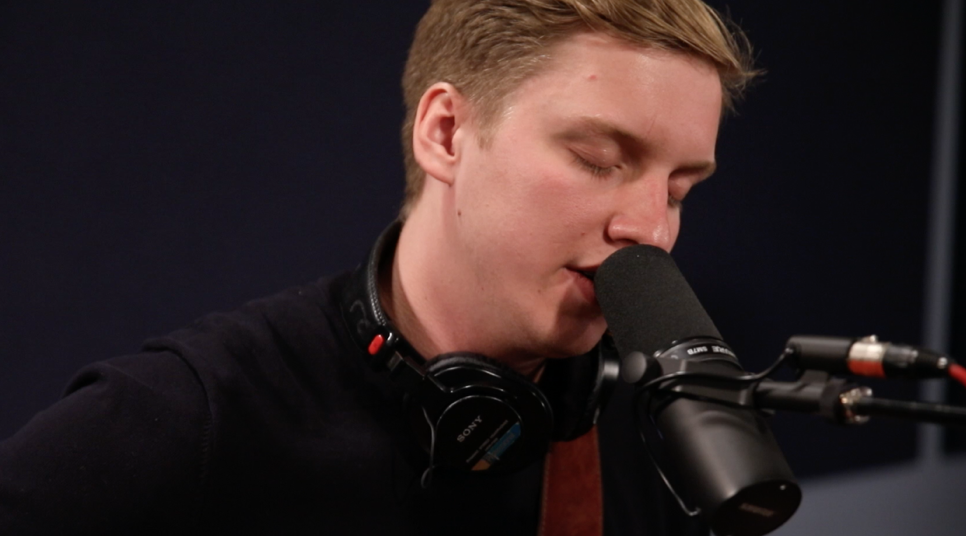 George Ezra: “Hold My Girl” (World Cafe Version)