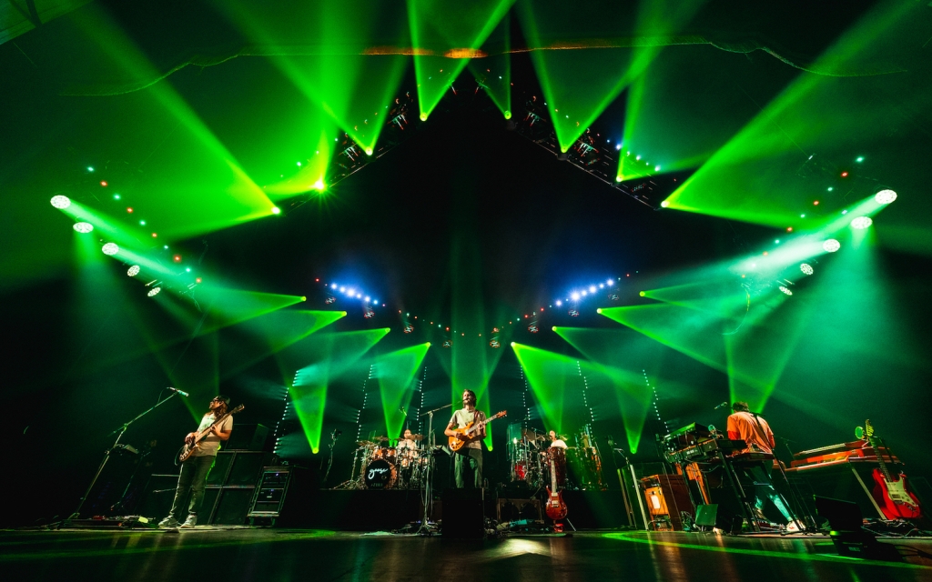 Jam-packed sets and epic grooves from Goose at The Met Philly