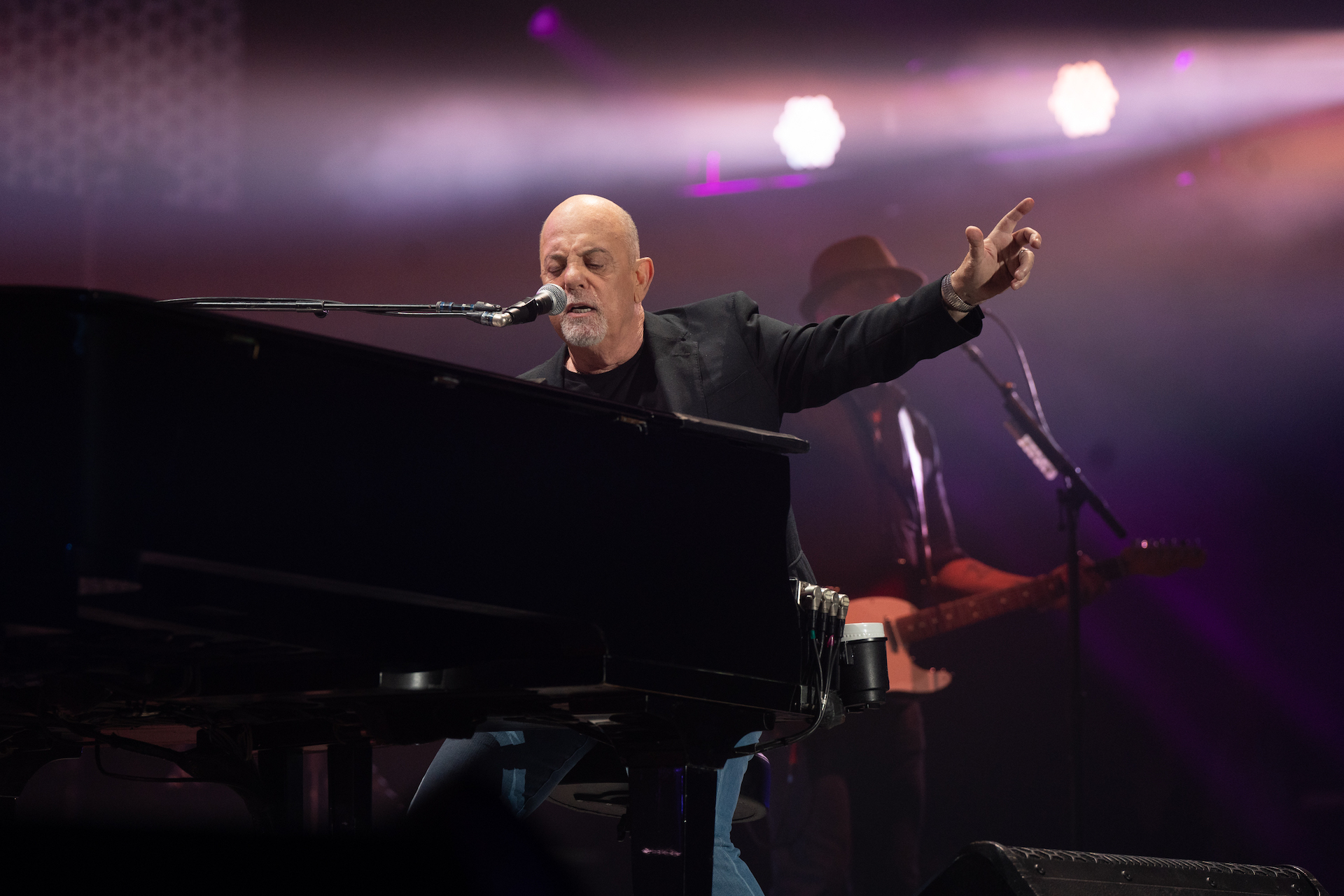 A stadium-sized singalong with Billy Joel and Stevie Nicks at The Linc