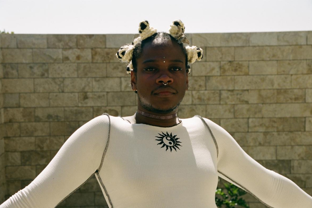 Shamir signs to Kill Rockstars, announces album coming this summer with first single “Oversized Sweater”