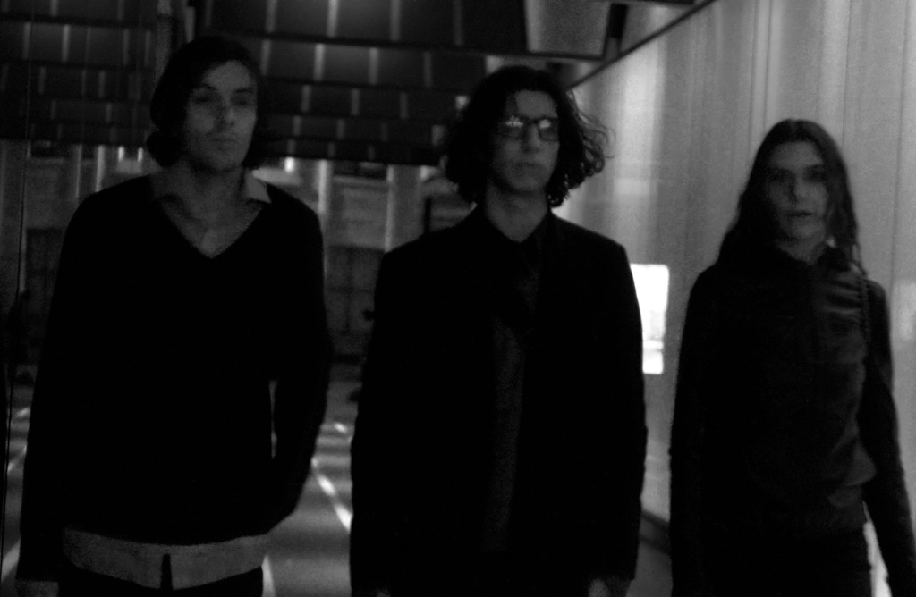 Tune in to a mini-concert with bar italia
