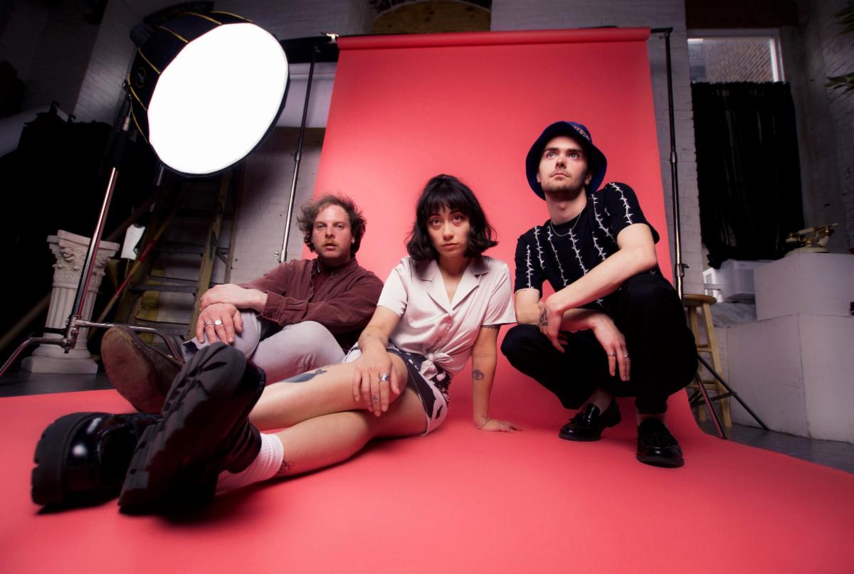 SPIRIT OF THE BEEHIVE shares eclectic four-track EP ‘i’m so lucky’