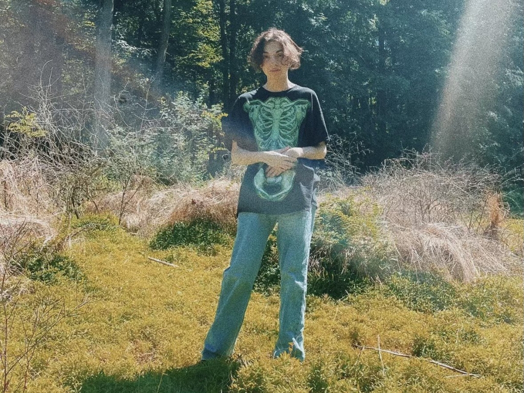 Jane Remover announces sophomore album featuring TAGABOW frontperson
