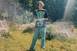 Jane Remover announces sophomore album featuring TAGABOW frontperson