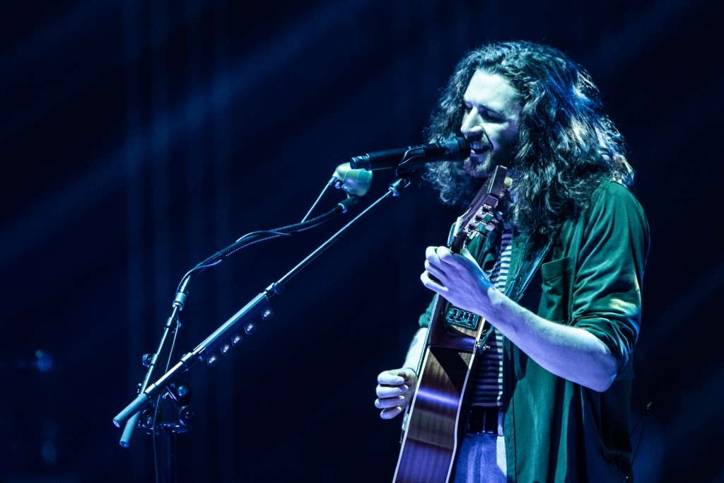 Hozier’s majestic music connects on a big scale at The Mann