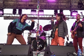 Sammy Rae & The Friends raise spirits on the River Stage