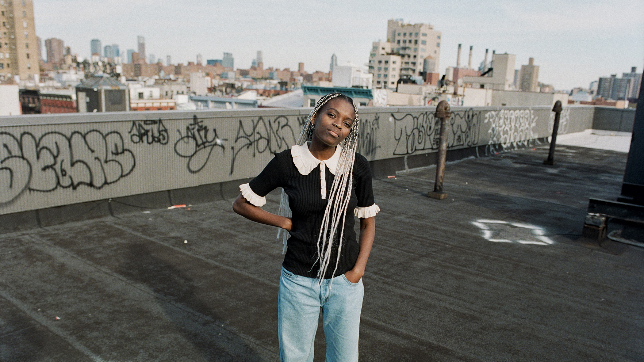 Hannah Jadagu delivers a jagged, yet warm, performance on ‘Aperture’