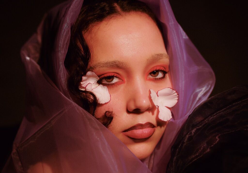 Julia Pratt can’t go home again on “Carolina”