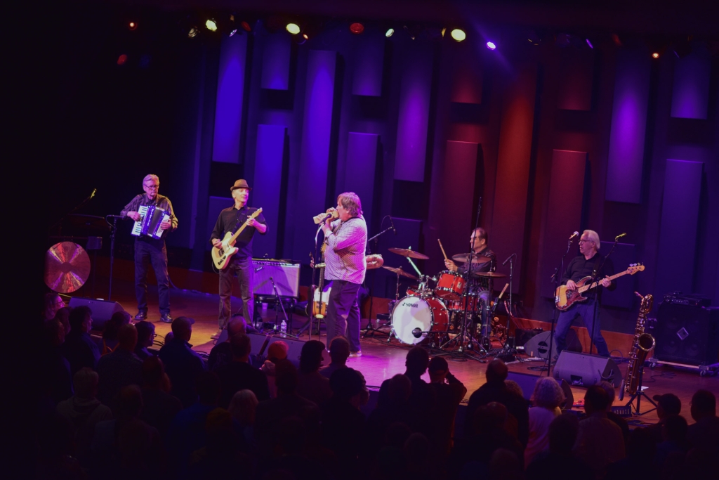 The Ben Vaughn Quintet rocked Free At Noon before their evening World Cafe Live performance