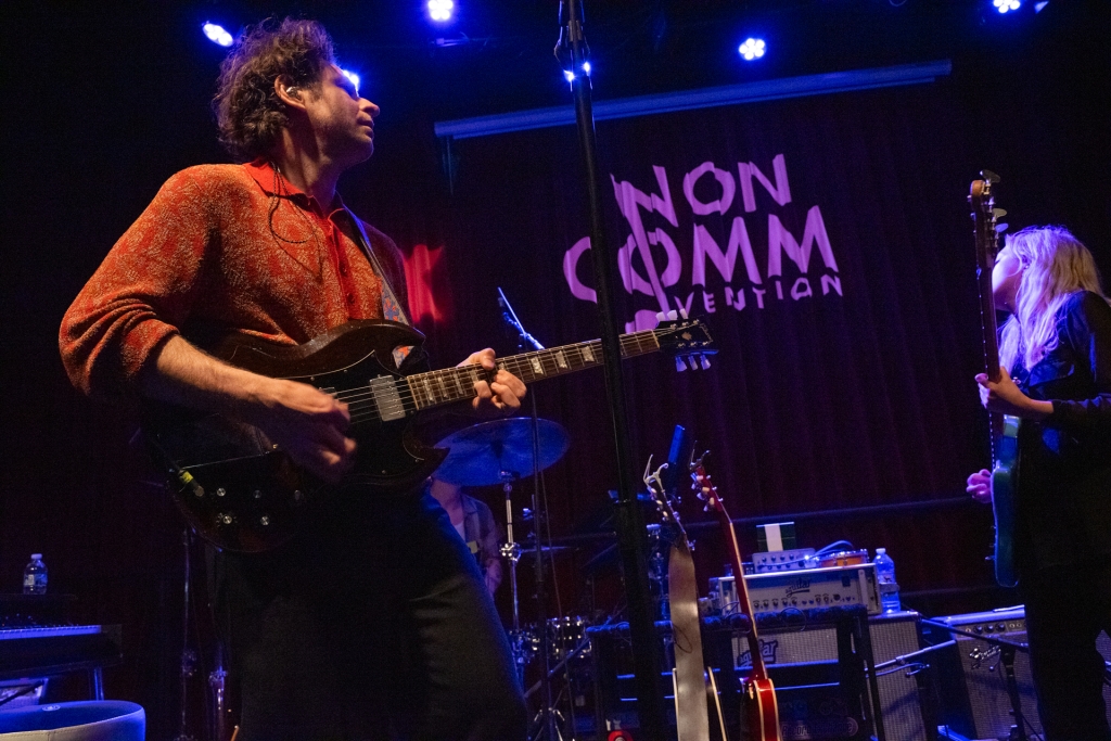 Lo Moon set the mood at NON-COMM with an atmospheric and electryfying set