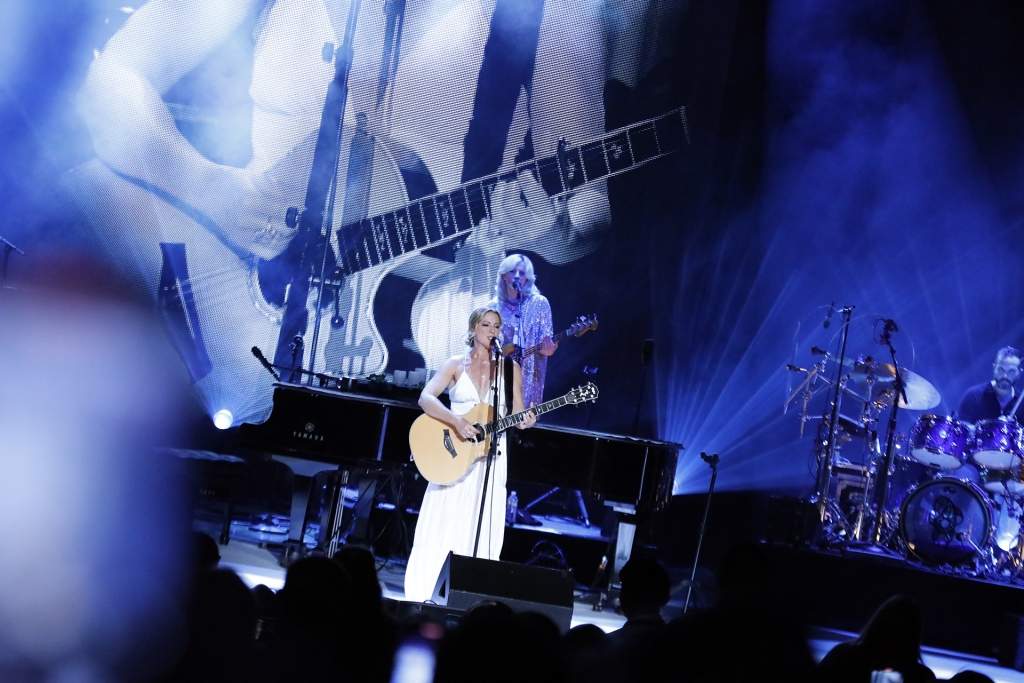 Listen As The Wind Blows: Sarah McLachlan celebrates ‘Fumbling’ at the Mann Center