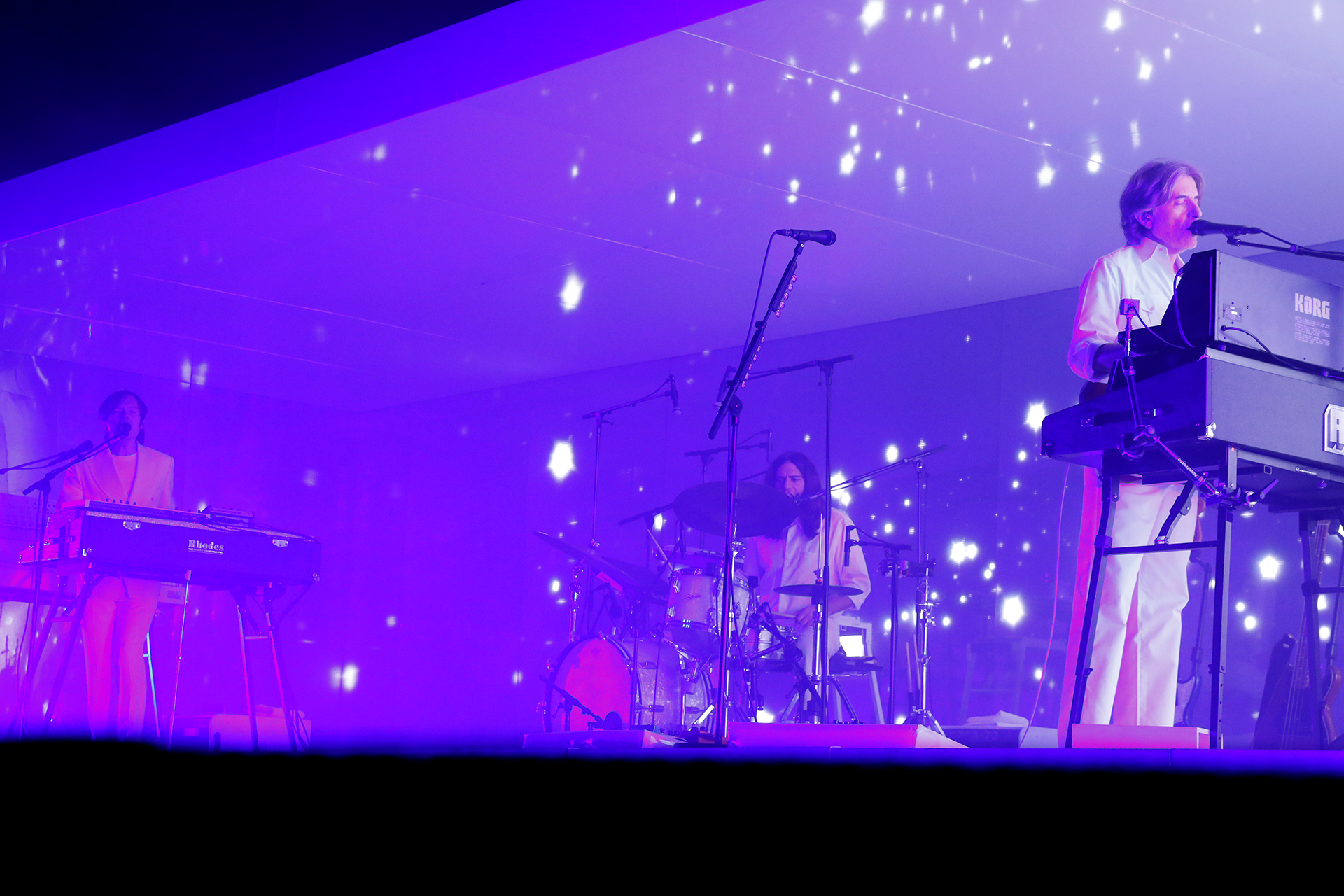Air takes Philly on a spellbinding ‘Moon Safari’