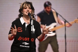 Watch rising star Lola Young perform “Messy” on Fallon