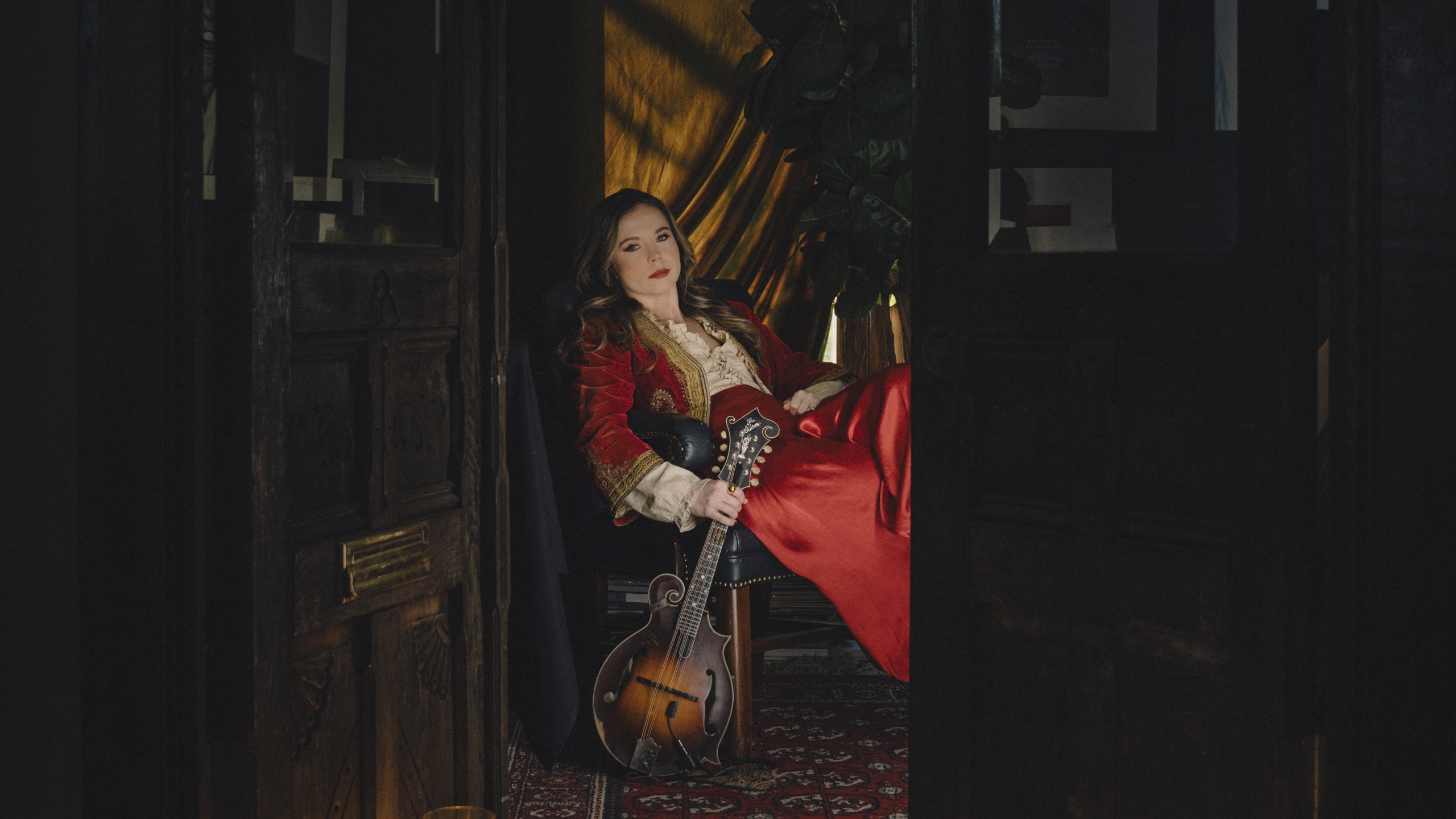 Sierra Hull’s confidence is palpable on ‘A Tip Toe High Wire’