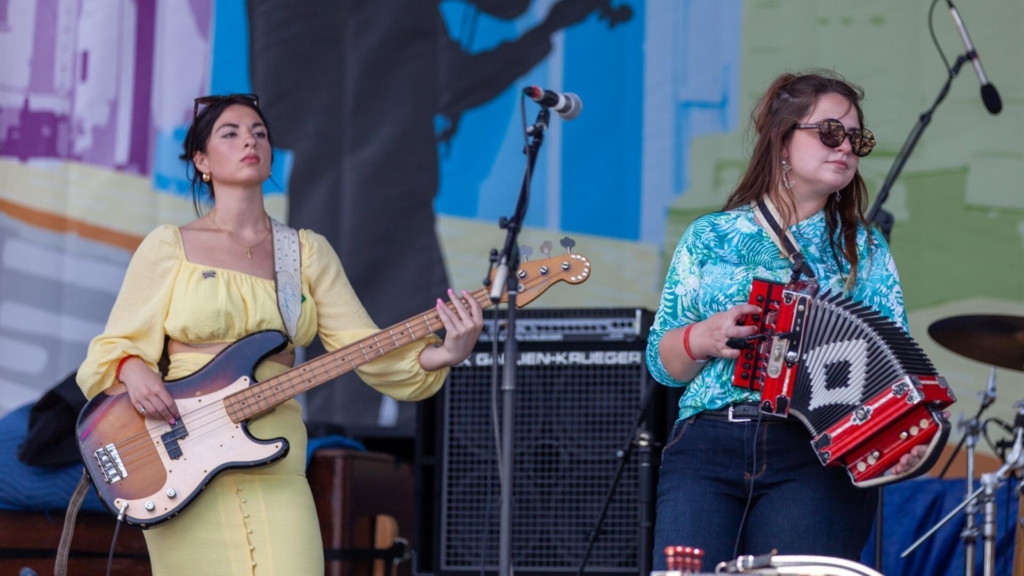 Acadiana Music Showcase: Babineaux Sisters