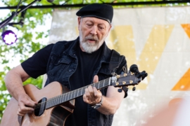 Tune in to a mini-concert with Richard Thompson