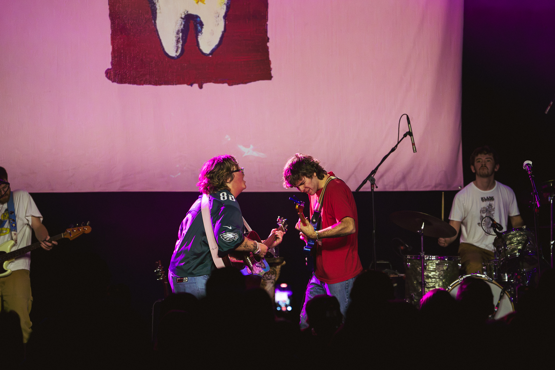 Hey, Nothing win over Philadelphia at TLA